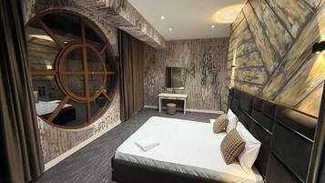 Escrivaninha, espaço de trabalho para notebook, Wi-Fi de cortesia