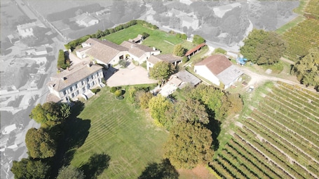Außenbereich. Gästezimmer – Château Le Noble