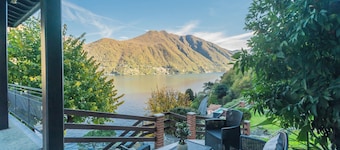 Villa Regina Retreat with Pool & Lake View