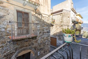 Property grounds - Apartment 'Le Case di Gilda' - Castiglione di Sicilia (Castiglione di Sicilia)