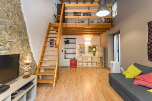 TV, DVD player - Apartment 'Le Case di Gilda' - Castiglione di Sicilia (Castiglione di Sicilia)