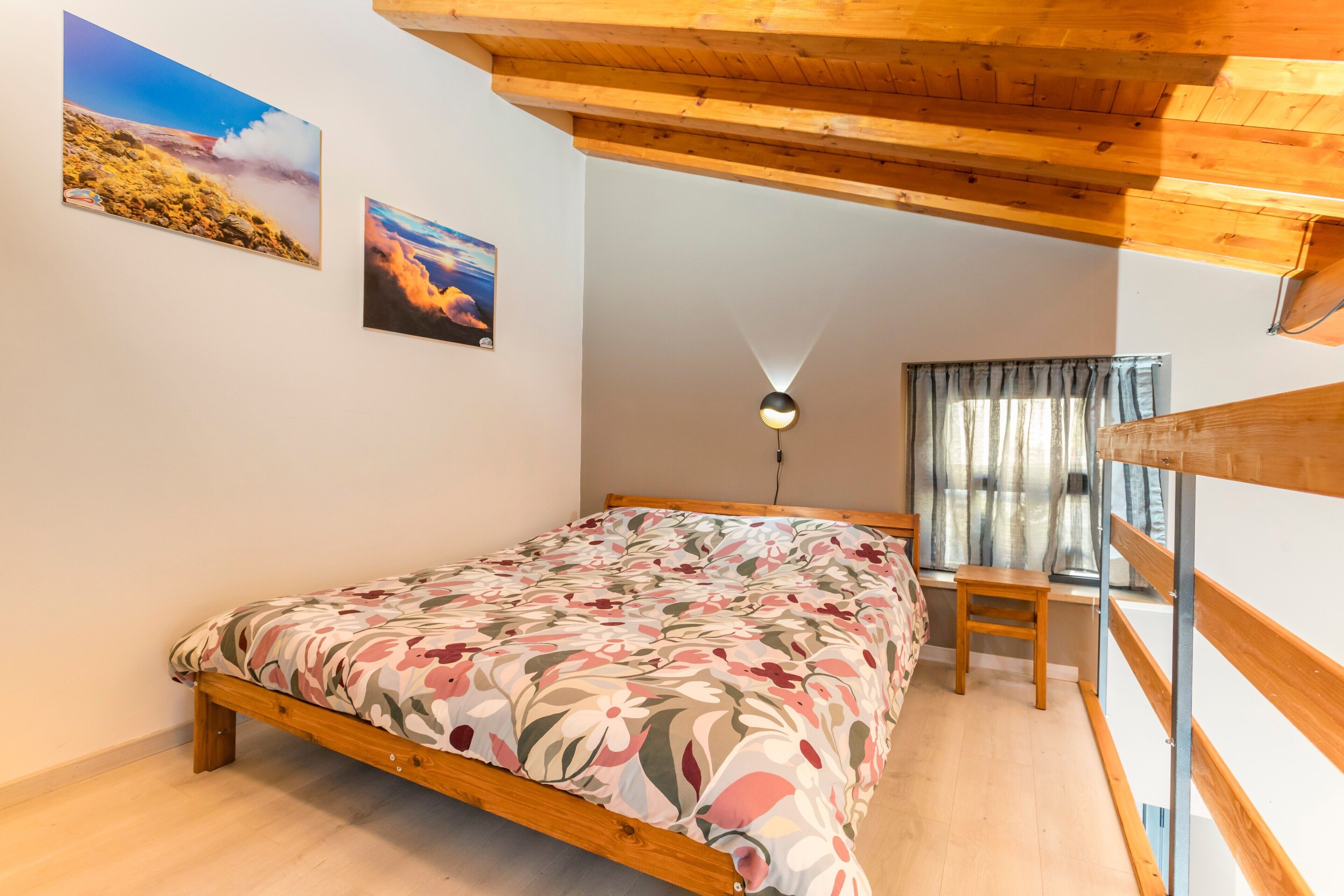 Schreibtisch, WLAN, Bettwäsche