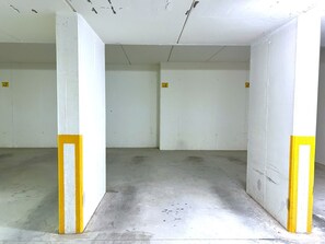 Interior - COND. PELICAN - B2 5+1 - B80A4R (Bibione Pineda)