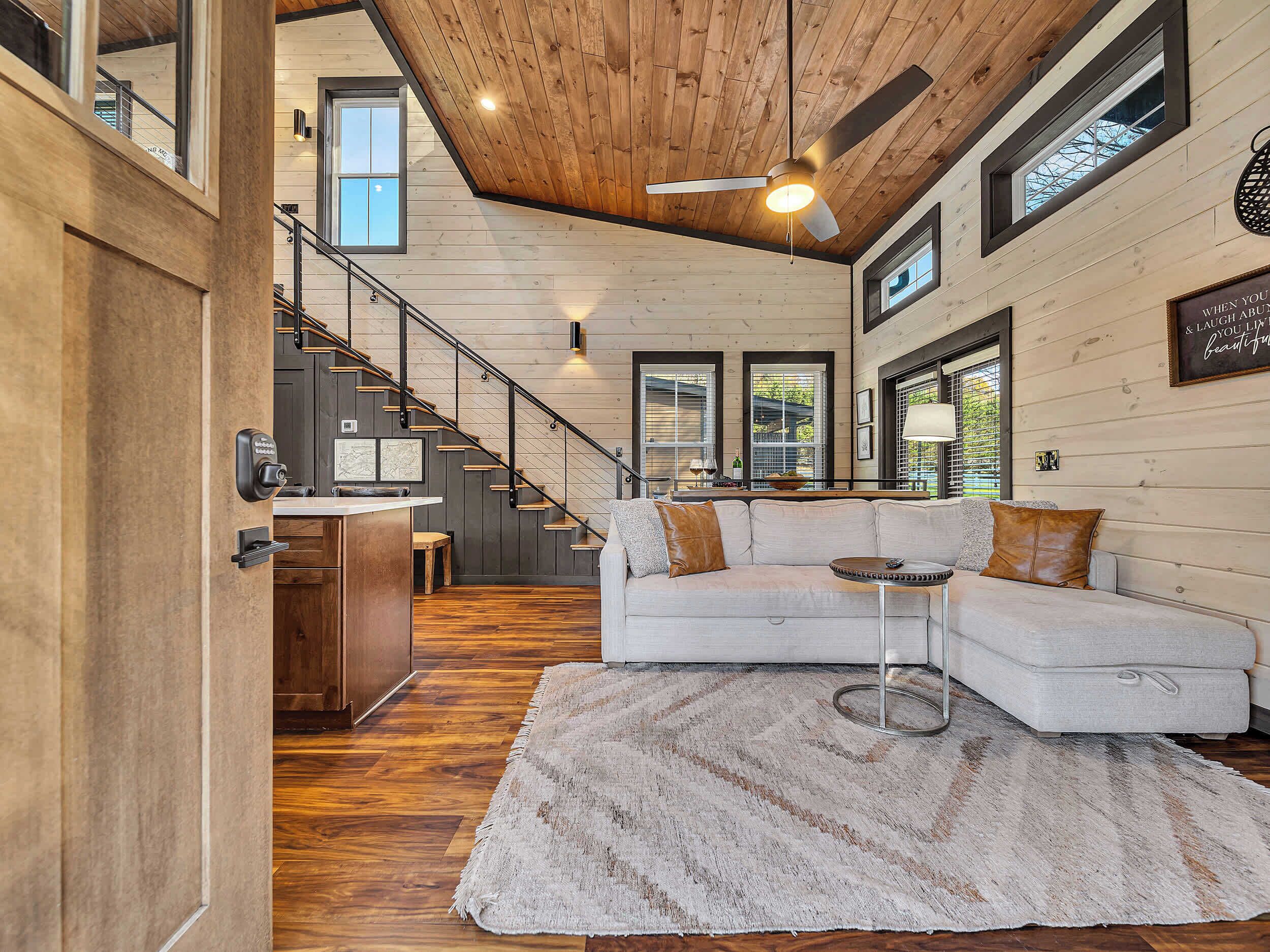 电视、壁炉、电子游戏、办公室