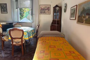 Iron/ironing board - Apartment with terrace at Lido, near sea and vaporetto (Venezia)