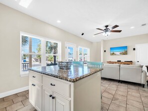 Interior - 🏖️Walk to Beach | Private Pool | 2 Palms B🏖️ (Panama City Beach)
