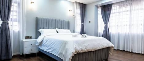 Iron/ironing board, WiFi, bed sheets