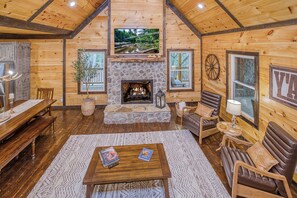 Interior - Luxury Cabin-4 King BR + Bunk-Hot Tub & Fireplaces (Mineral Bluff)