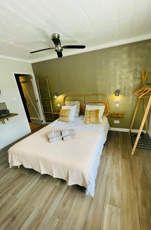 Silitysrauta/-lauta, Wi-Fi, vuodevaatteet