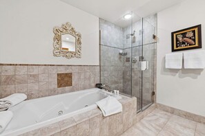Shower - Ascent 311 - 2 Bedroom Residence (Avon)