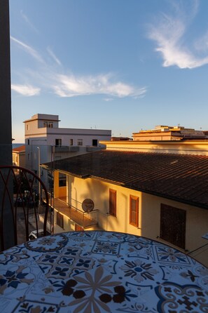 تناول الطعام بالخارج