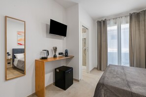 1 bedroom, WiFi, bed sheets, wheelchair access - Room 'Camera 2 - P2' with Balcony, Wi-Fi, and Air Conditioning (Balestrate)