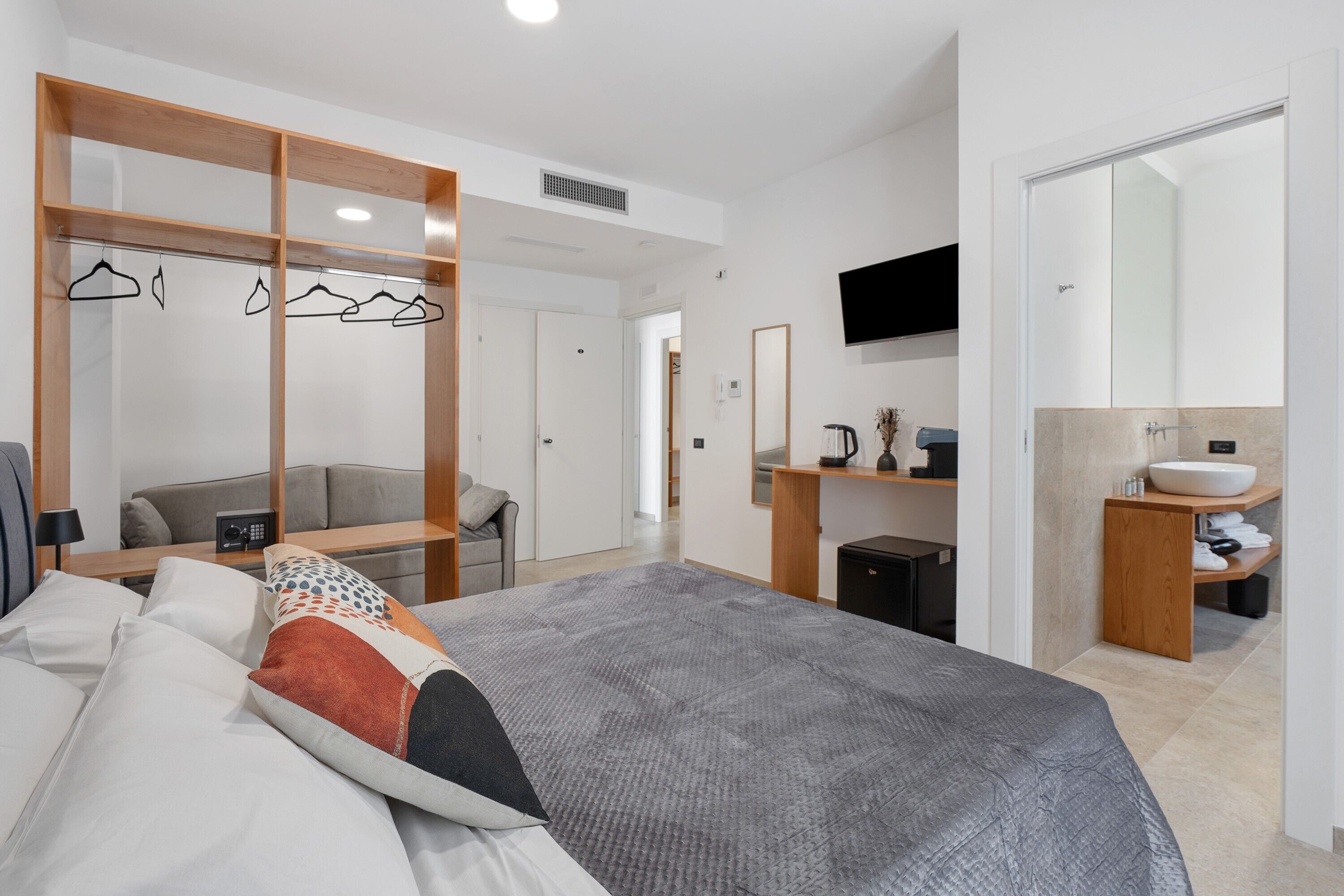 1 bedroom, WiFi, bed sheets, wheelchair access