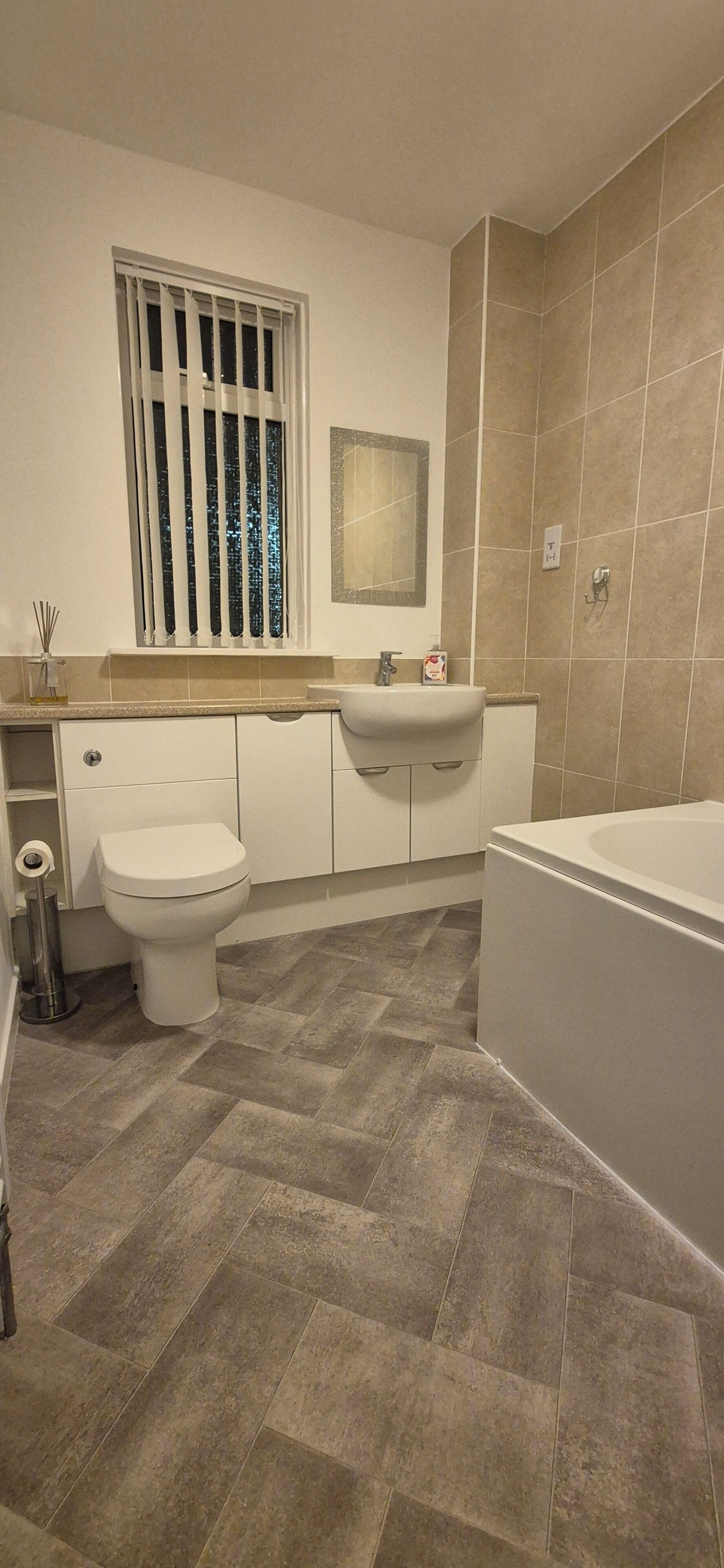 Hårføner, håndklær, såpe og toalettpapir