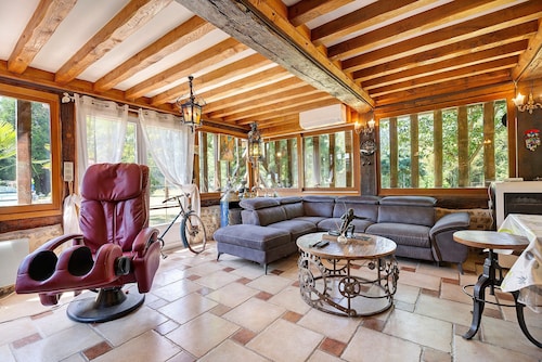 Chambre d’hôtes « Annexe » avec piscine partagée, Wi-Fi et climatisation