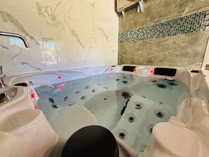 Interior - Bed and Breakfast 'Annexe' with Shared Pool, Wi-Fi and Air Conditioning (Lieurey)