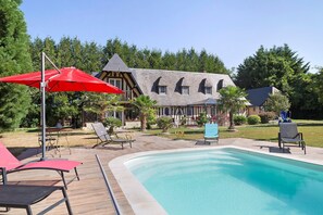 Pool - Bed and Breakfast 'Annexe' with Shared Pool, Wi-Fi and Air Conditioning (Lieurey)