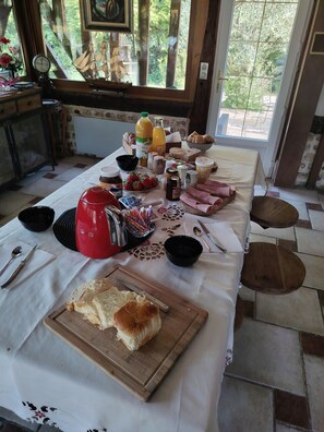 Dining - Guest Room 'Chambre Bleuet' with Breakfast Included (Lieurey)