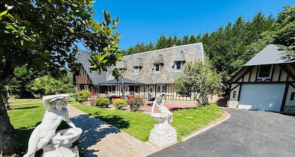Guest Room 'Chambre Bleuet' with Breakfast Included