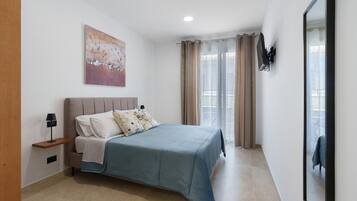 WiFi, bed sheets, wheelchair access