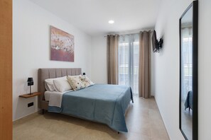 WiFi, bed sheets, wheelchair access