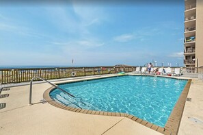 室外泳池、暖水池