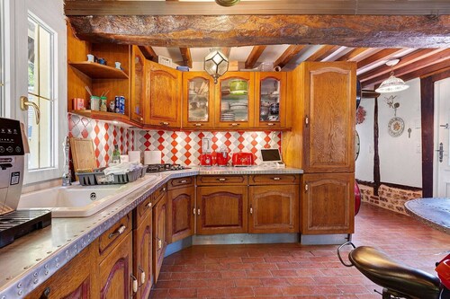 Normandy House: Spa, Pool, Jacuzzi & Tennis – 12 Guests