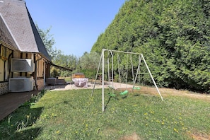 Children's area - Normandy House: Spa, Pool, Jacuzzi & Tennis – 12 Guests (Lieurey)
