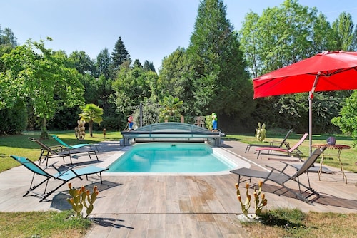 Normandy House: Spa, Pool, Jacuzzi, Tennis, 4 Bedrooms, 12 Guests