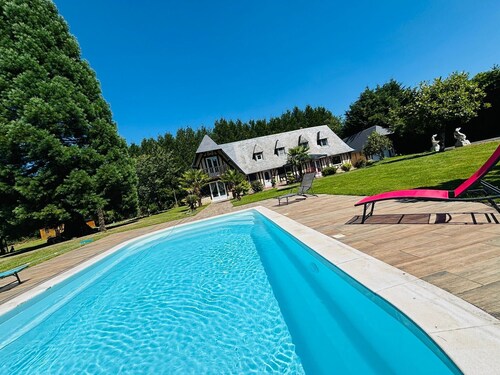 Villa 'Maison Normandy' with Shared Pool, Wi-Fi and Air Conditioning