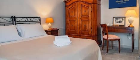 Superior Double Room, City View | Blackout drapes, soundproofing, iron/ironing board, free WiFi