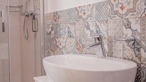 Deluxe Double Room, City View | Bathroom | Bathrobes, slippers