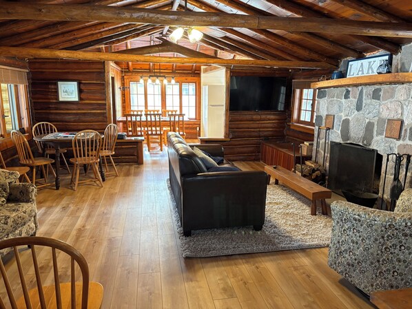 Smart TV, fireplace, books