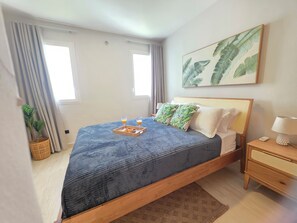 1 bedroom, iron/ironing board, WiFi, bed sheets - Garden Breeze Pool & Beach Escape l Cefiro 101 (Dominicus)