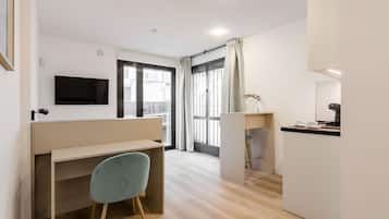 Kahden hengen perushuone | Silitysrauta/-lauta, ilmainen Wi-Fi