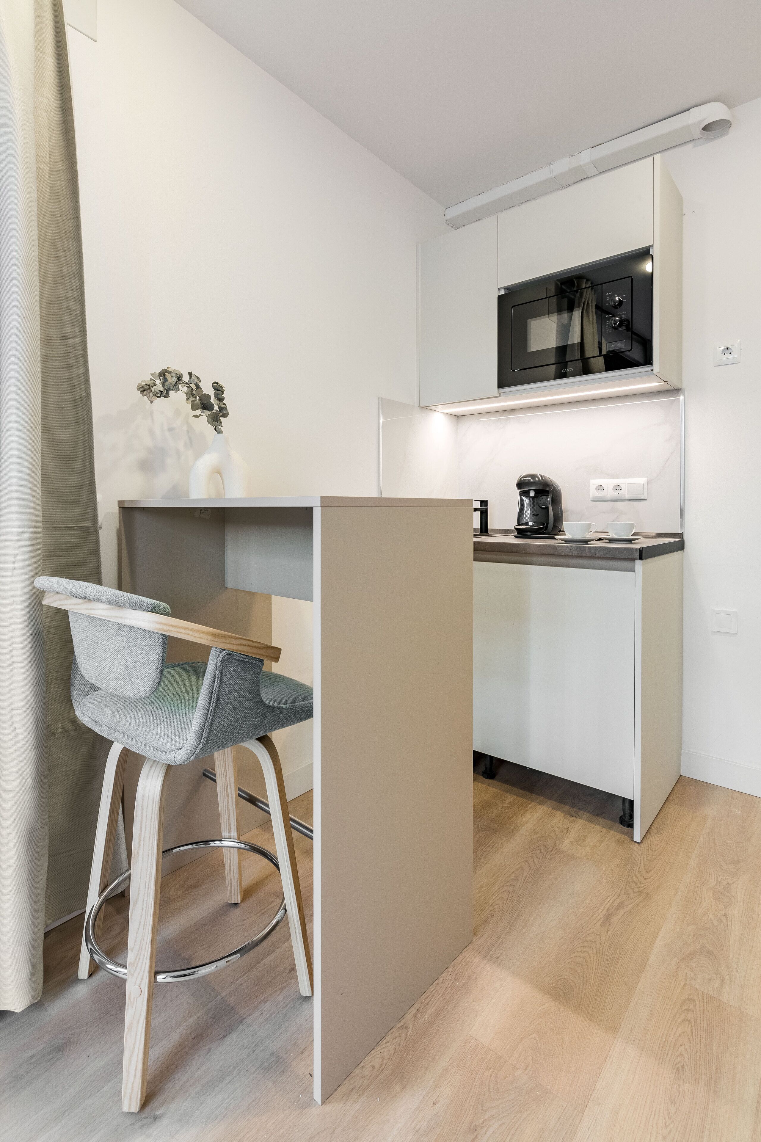 Quarto casal básico | Ferros/tábuas de passar roupa, Wi-Fi de cortesia