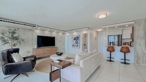 Living area - Baía Celeste: Oceanfront with amazing views (Fajardo)
