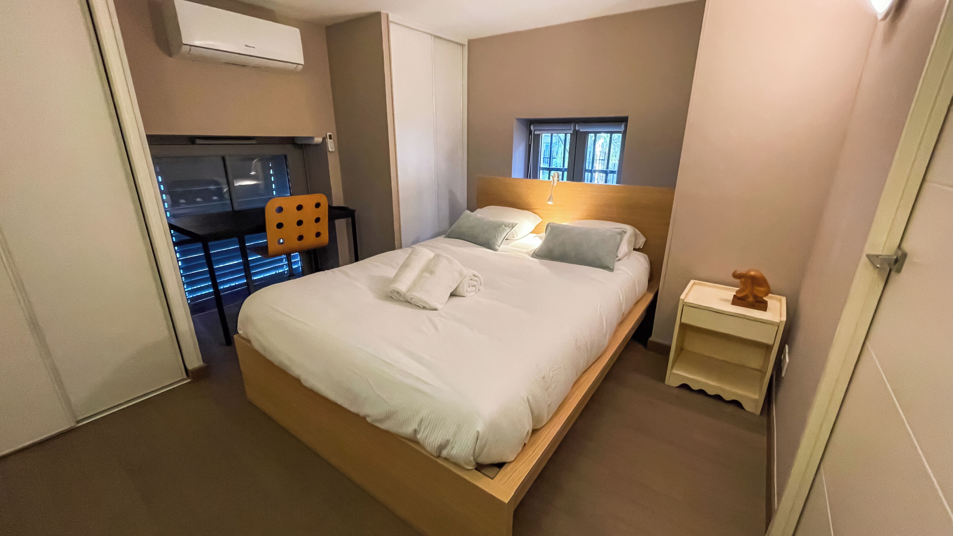 Fer et planche à repasser, Wi-Fi, draps fournis