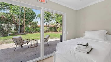 Iron/ironing board, travel cot, WiFi, bed sheets