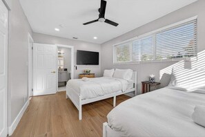 Strykejern/-brett, reiseseng for barn, wi-fi og sengetøy