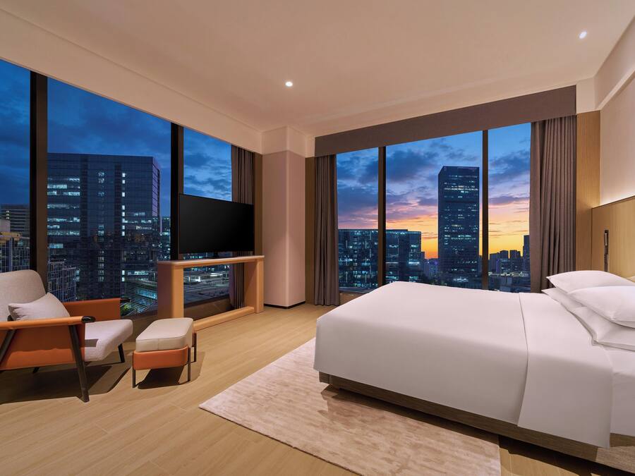 Suite, 1 King Bed | Down comforters, in-room safe, blackout drapes, free WiFi