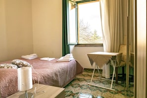 Iron/ironing board - Le rose di Santina - Double room (Mamoiada)