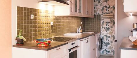 Fridge, microwave, oven, dishwasher