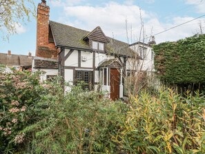 Exterior - Magpie Cottage (Worcester)
