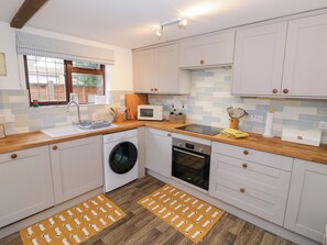 Interior - Magpie Cottage (Worcester)