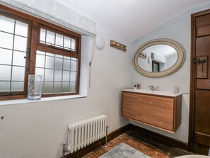 Shower - Magpie Cottage (Worcester)
