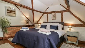 2 bedrooms, individually decorated, individually furnished, free WiFi