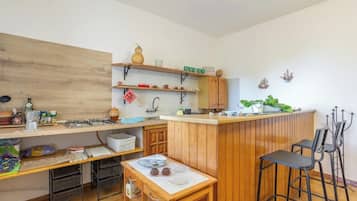 Fridge, electric kettle