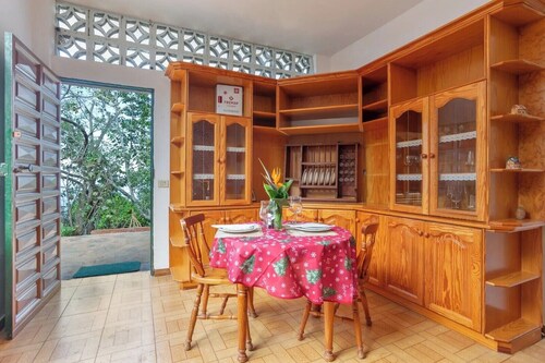 Ursula's Cozy Retreat in Santa Ursula