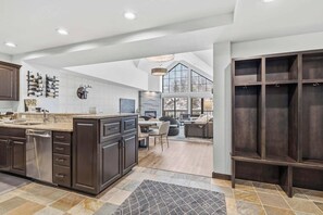 Interior - Saint James Place 431 (Beaver Creek)
